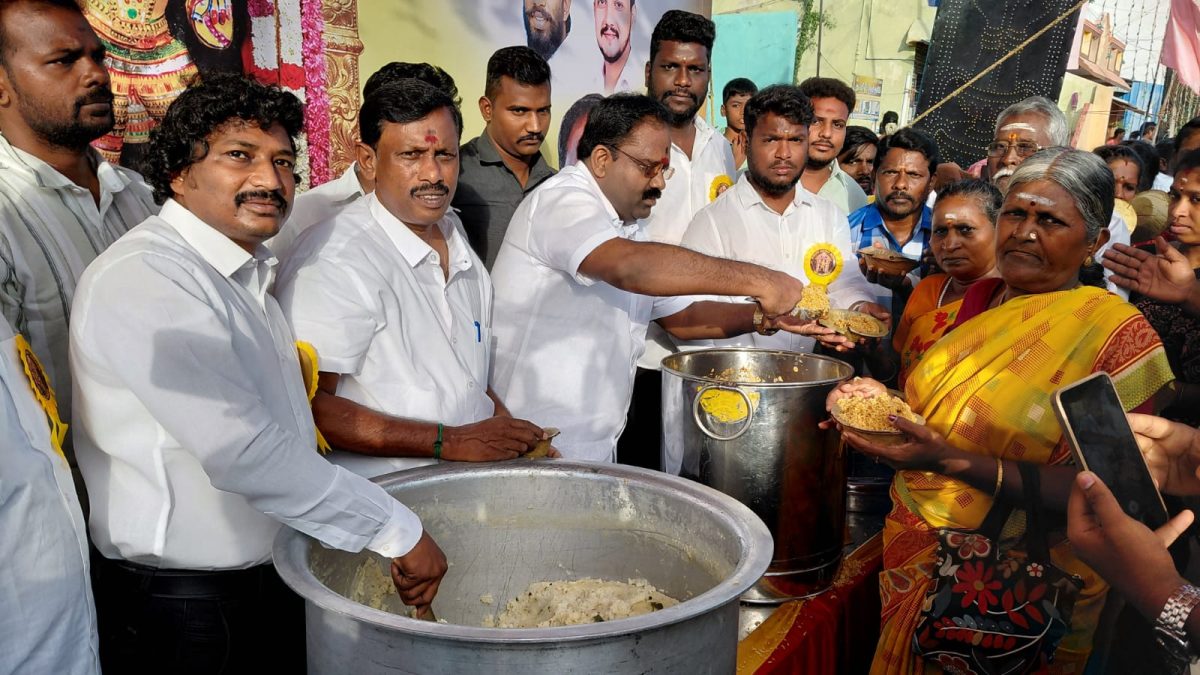 500 ஆண்டுகள் பழமையான பிரசன்ன ஆஞ்சநேயர் கோயில்: முத்தியால்பேட்டையில் விமரிசையாக நடைபெற்ற மகா கும்பாபிஷேகம்!