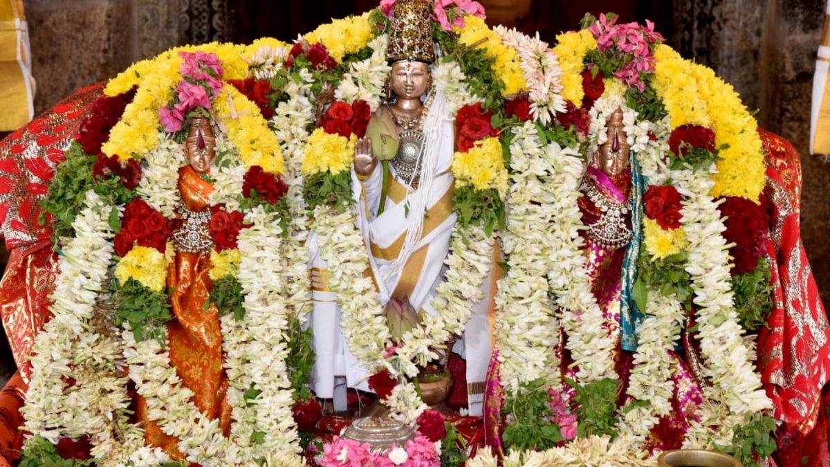 பழனி அருகே அகோபில வரதராஜப் பெருமாள் கோயிலில் திருக்கல்யாண வைபவம் – வேதமந்திரங்கள் முழங்க கோலாகலமாக நடைபெற்ற திருமணம்!