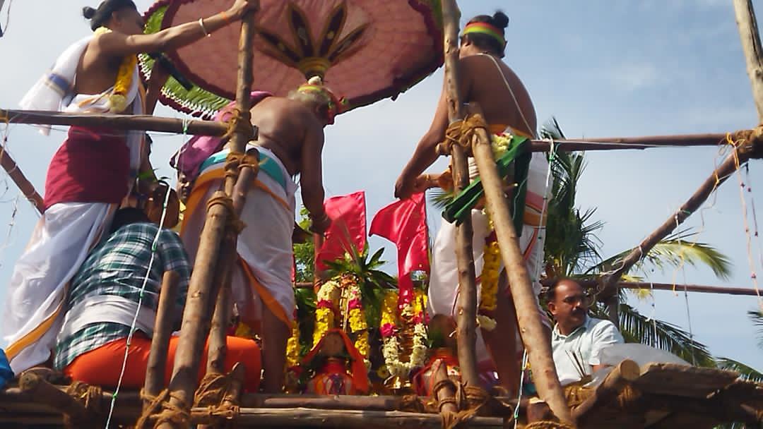 13 ஆண்டுகளுக்குப் பிறகு பெருநகர் அங்காளம்மன் கோவில் மகா கும்பாபிஷேகம்! திரளான பக்தர்கள் பங்கேற்பு.