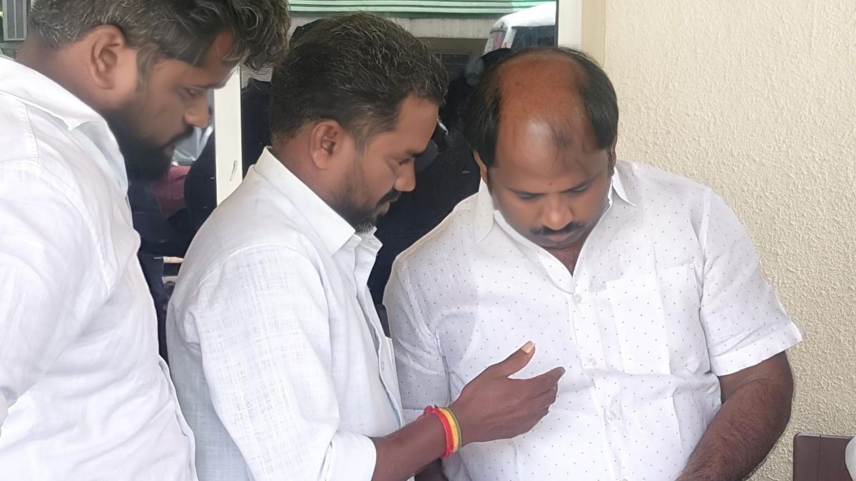 சாலவாக்கம் சுற்று வட்டார பகுதியில் அரசு நேரடி நெல் கொள்முதல் நிலையம் திறக்க எம் எல் ஏ முனிரத்தினம் கோரிக்கையான வழங்கினர்