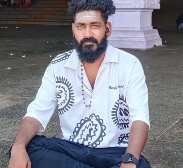 பிறந்தநாள் பேனர் வைக்கச் சென்ற இடத்தில் சோகம்! உயர்மின் அழுத்த கம்பியில் உரசிய பேனர் – இளைஞர் பலி.