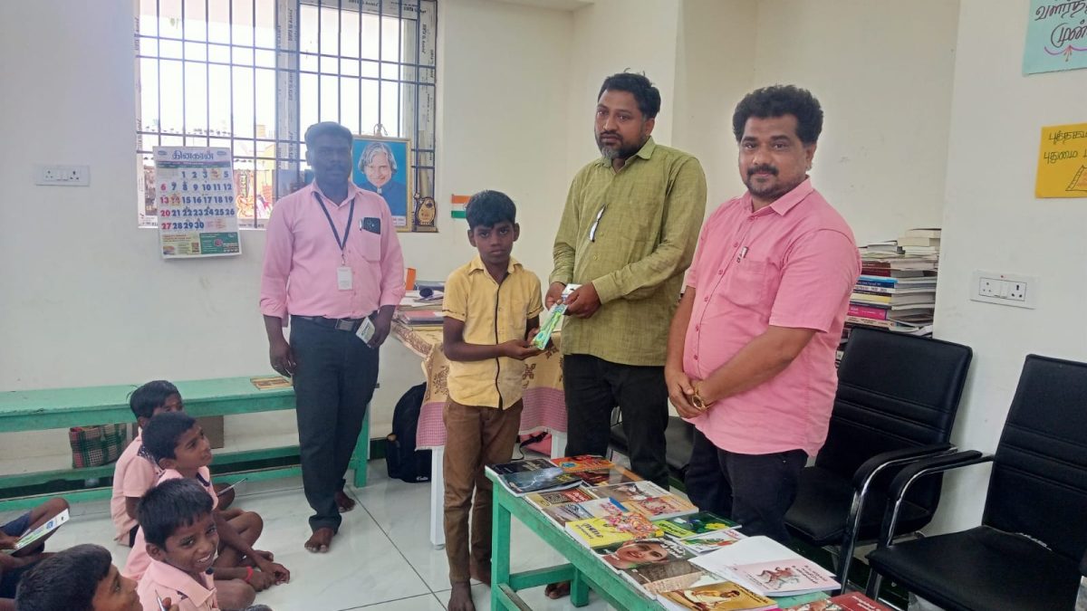 பெருங்கட்டூர் நூலகத்தில் பல்திறன் போட்டிகள்: மாணவர்களுக்கு பரிசுகள் வழங்கி பாராட்டு.