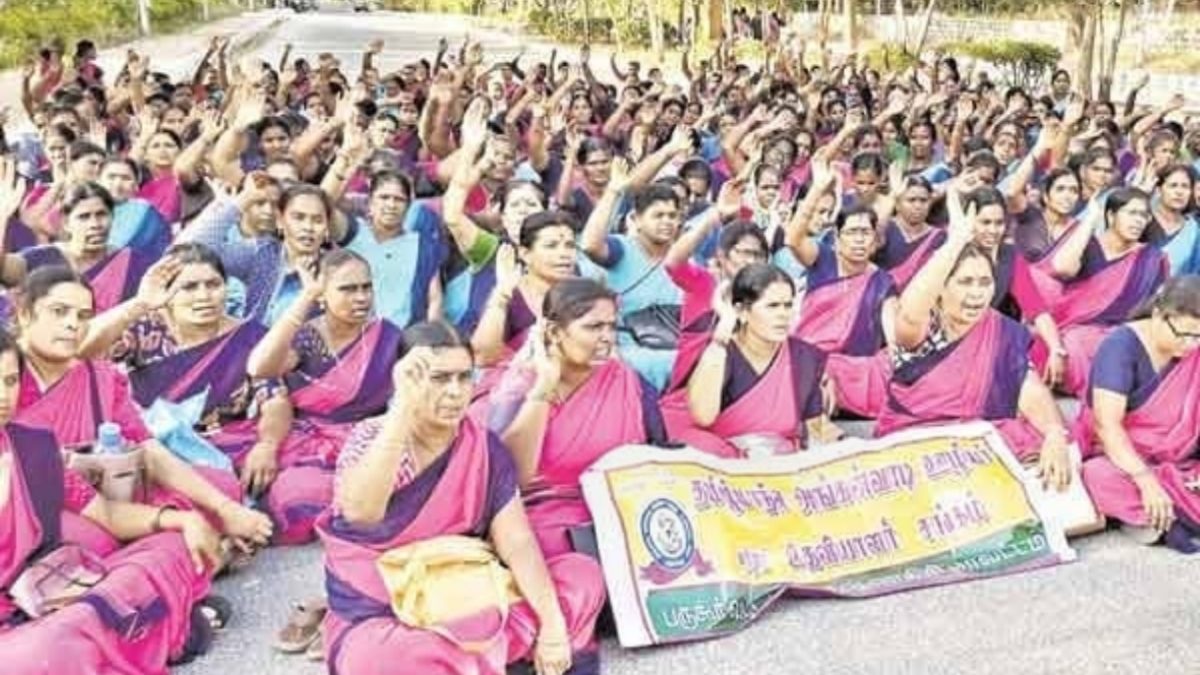 17 அம்ச கோரிக்கைகள்..! கிருஷ்ணகிரியில் அங்கன்வாடி ஊழியர்கள் ஆர்ப்பாட்டம்.