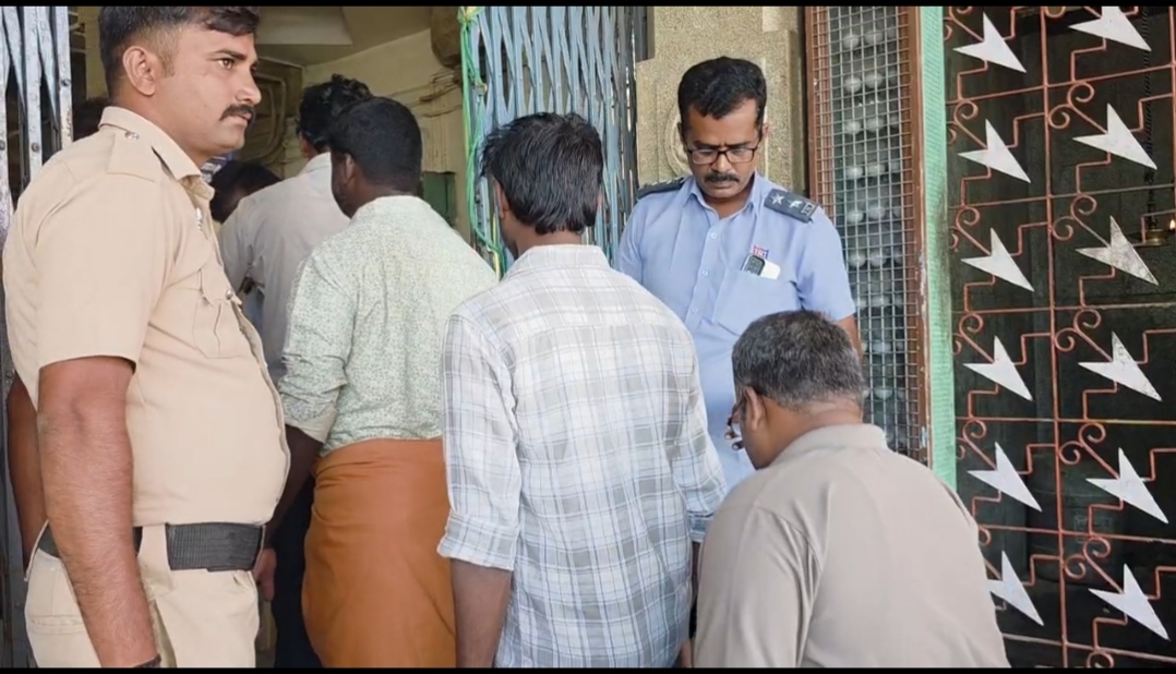 பழனி முருகன் கோயில் உள்ளிட்ட 52 கோயில்களில் செல்போனுக்கு முழுமையான தடை – 1ம் தேதி முதல் அமல்!