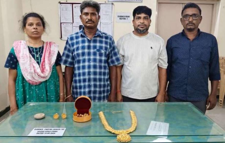 சின்னாளப்பட்டியில் வீட்டின் பூட்டை உடைத்து 36 பவுன் நகை திருட்டு! கணவன்–மனைவி உட்பட 3 பேர் கைது.
