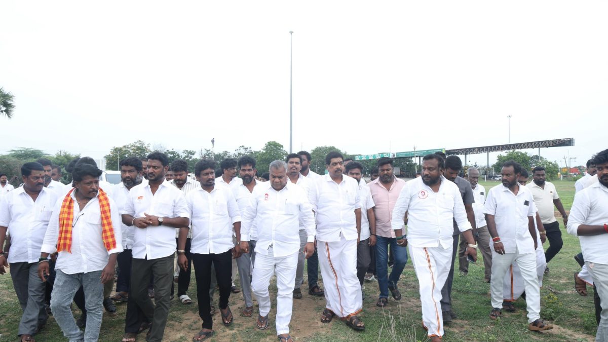 மதுராந்தகம் இடைத்தேர்தல் களம் சூடுபிடிப்பு: பிரச்சார நிகழ்வுக்கான இடத்தை அமைச்சர் ஆனந்த் நேரில் ஆய்வு.
