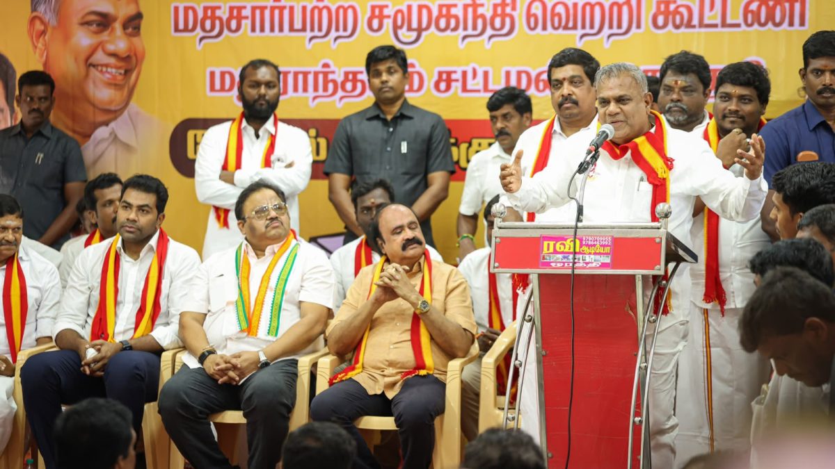 மதுராந்தகம் இடைத்தேர்தல்: அச்சரப்பாக்கத்தில் தவெக தேர்தல் பொறுப்பாளர்கள், பூத் முகவர்கள் ஆலோசனை.