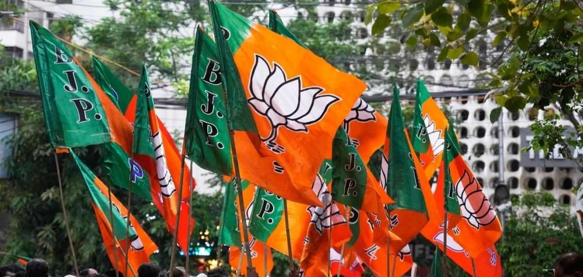 திருச்சூர் பாரளம் ஊராட்சியில் பாஜக ஆட்சி கவிழ்ந்தது – காங்கிரஸ், இடதுசாரிகள் கைகோர்ப்பு.