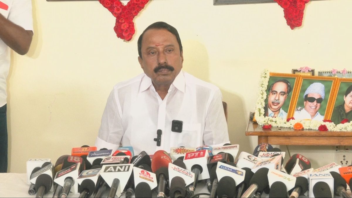 அமைச்சரவை மாற்றமா? அமைச்சர் செங்கோட்டையன் சொன்ன முக்கிய பதில்.