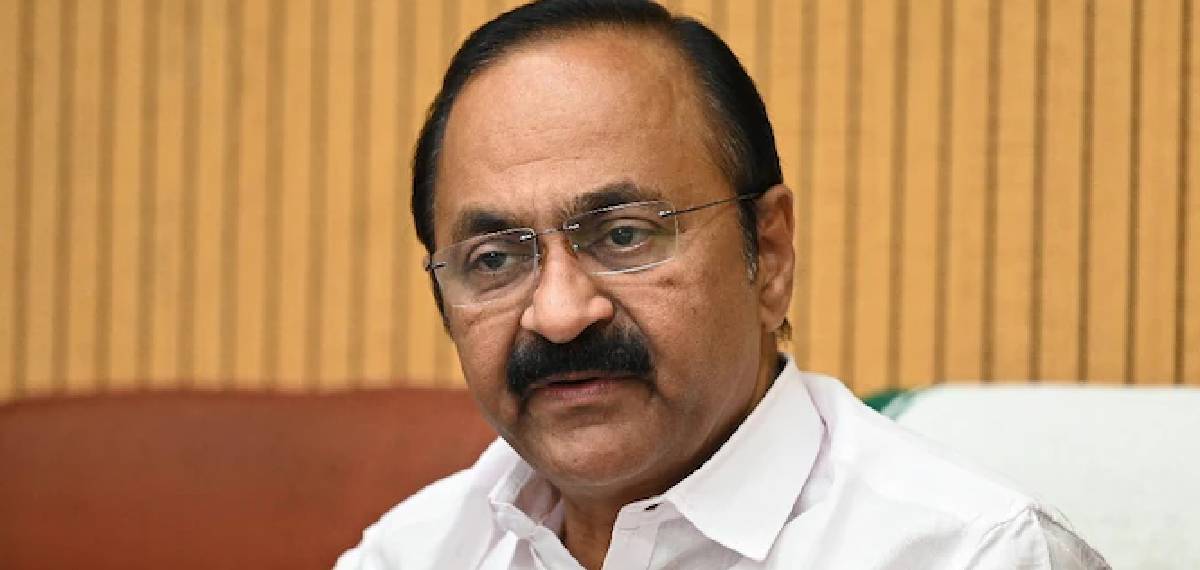 சார்ட்டர்ட் விமான விவகாரம்: கேரள முதலமைச்சர் சதீசன் மீது காங்கிரஸ் தலைமையகத்துக்குள் அதிருப்தி?