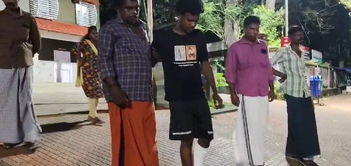 தந்தை மீது சேற்றுநீர் தெறித்ததை கேட்ட மகன் மீது கொடூர தாக்குதல் – வாலிபர்கள் மீது போலீசில் புகார்!