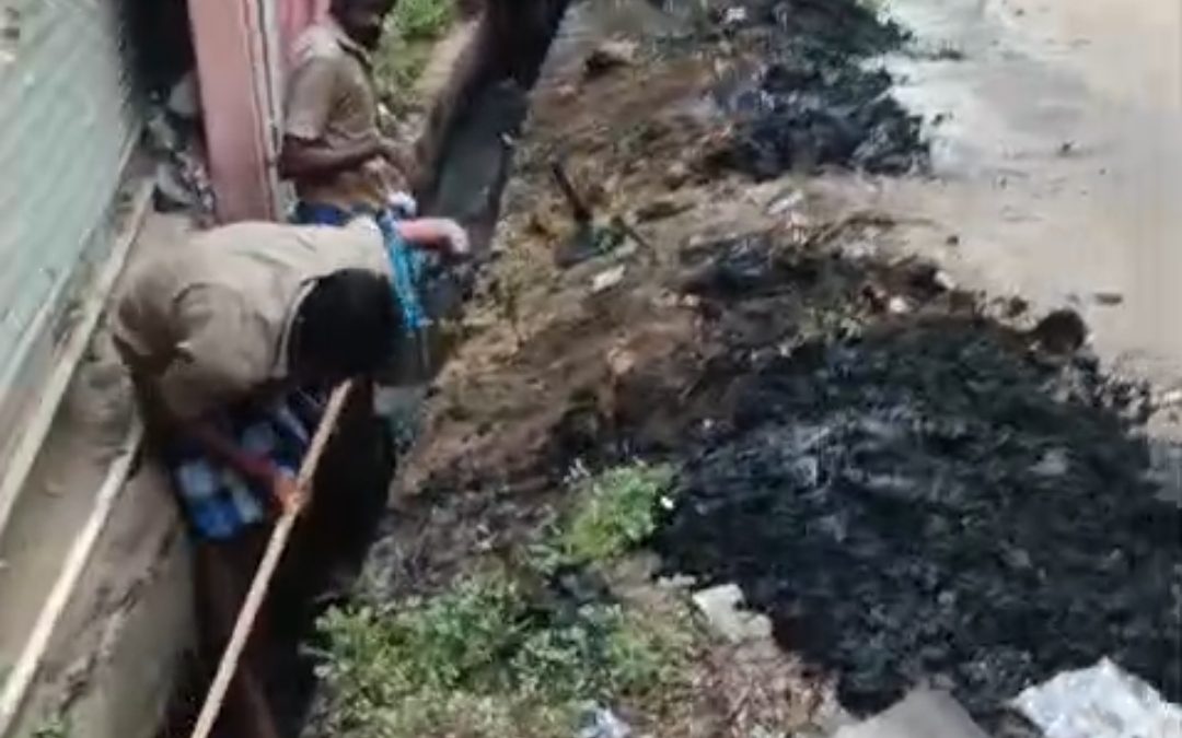 மனு அளித்த ஒரே நாளில் வடிகால் அடைப்பை அகற்ற நடவடிக்கை: எம்.எல்.ஏ. கா. சிந்துவுக்கு பொதுமக்கள் வரவேற்பு!