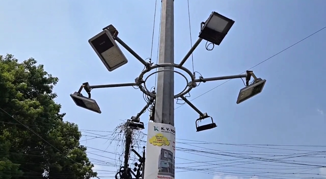 ஆவடி வைஷ்ணவி நகர் பகுதியில் இருளுக்கு முற்றுப்புள்ளி! குற்றங்களைத் தடுக்க மின்விளக்குகள், கண்காணிப்பு கேமராக்கள் சீரமைப்பு.