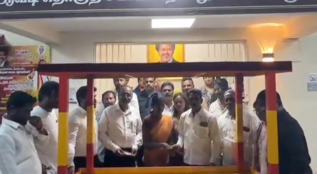 ஆவடி எம்.எல்.ஏ. ஆர். ரமேஷ்குமார் பிறந்தநாள்: ஏழை, எளிய சிறு வியாபாரிகளுக்கு நலத்திட்ட உதவிகள்!