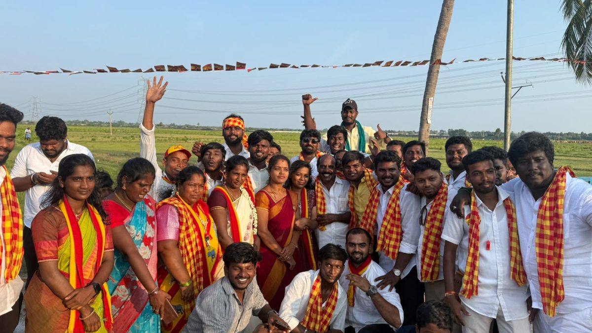 மதுராந்தகத்தில் விஜய் சாலைப் பிரசாரம்: கீழாமூர், ஓரத்தூரில் கலை நிகழ்ச்சிகளுடன் வரவேற்பு