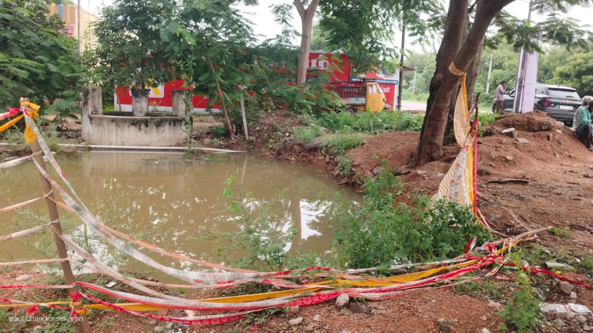 சேத்துப்பட்டு அருகே திறந்த நிலையில் ஆபத்தான பள்ளம்! உயிர்ச் சேதம் ஏற்படும் முன் நடவடிக்கை எடுக்கக் கோரிக்கை!