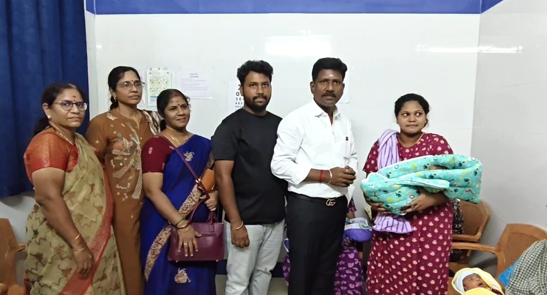 அம்பத்தூர் அரசு மருத்துவமனையில் 10 குழந்தைகளுக்கு தாய்மாமன் தங்க மோதிரம் – எம்.எல்.ஏ. ஜி. பாலமுருகன் வழங்கினார்.