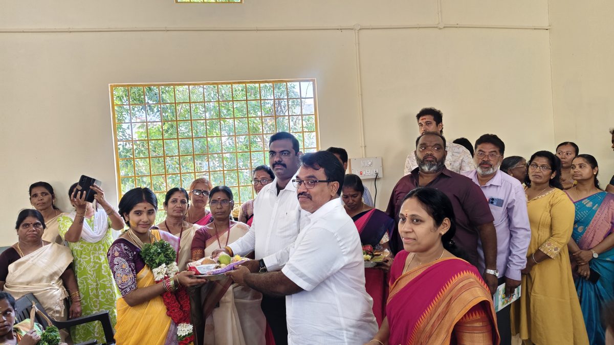 கிருஷ்ணகிரியில் சிறப்பாக நடைபெற்ற சமுதாய வளைகாப்பு விழா – மாவட்ட ஆட்சியர் ச. தினேஷ் குமார் தலைமையில் நிகழ்ச்சி.