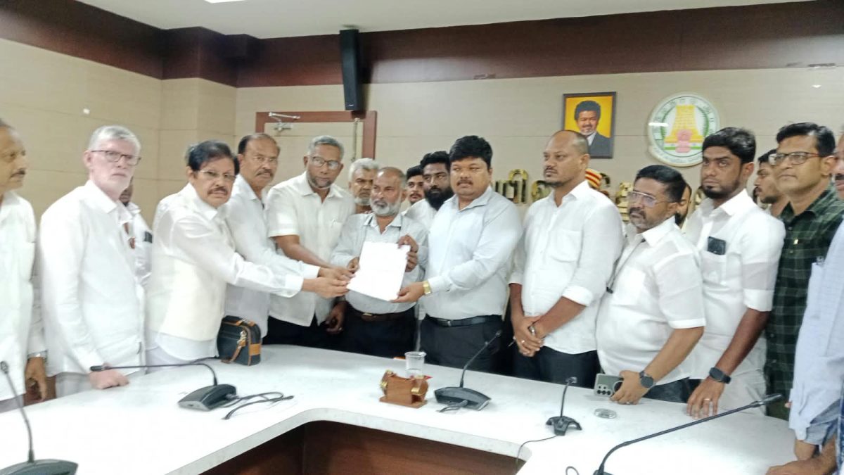 கிளியனூரில் மதவெறுப்பு பேச்சு புகார் – நடவடிக்கை கோரி மாவட்ட ஆட்சியரிடம் இஸ்லாமிய அமைப்பினர் மனு.