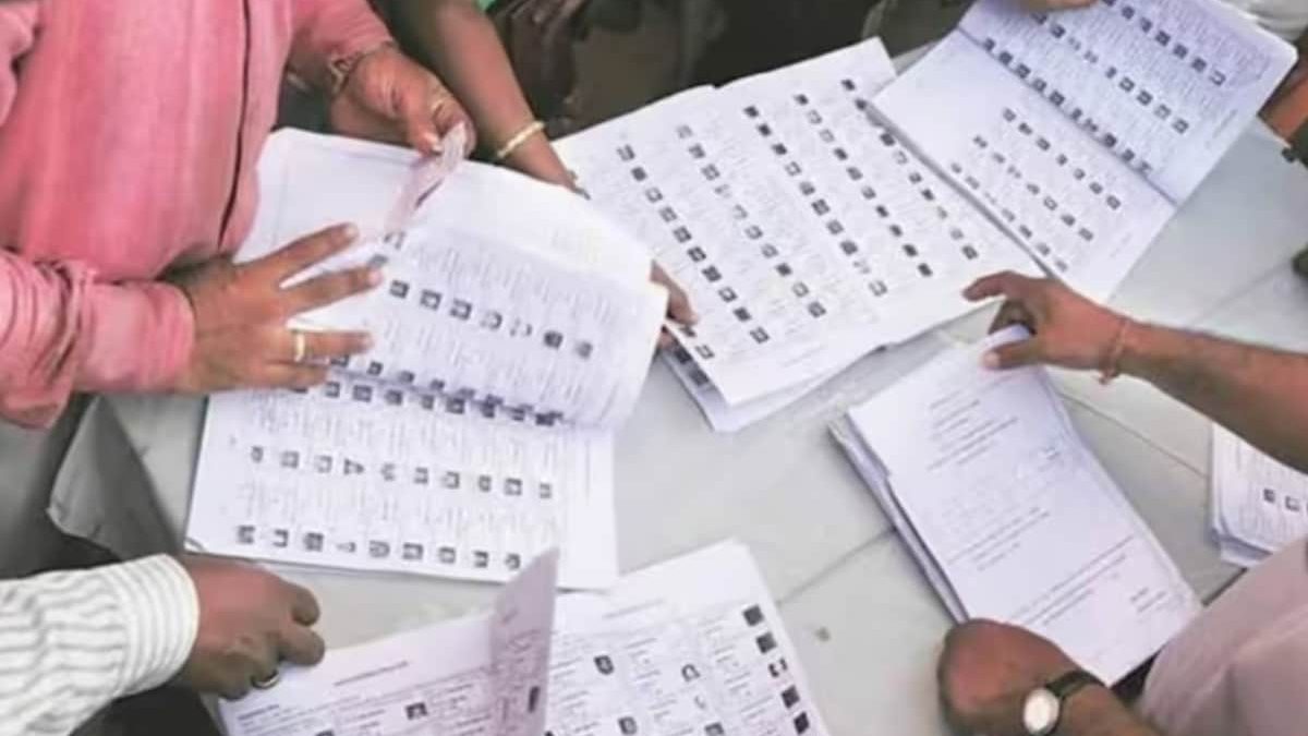 புதுச்சேரியில் எஸ்ஐஆர் திருத்தம்: 93,493 பேர் தகுதியற்றவர்களாக அறிவிப்பு! நாளை வாக்குச்சாவடிகளில் சிறப்பு முகாம்.