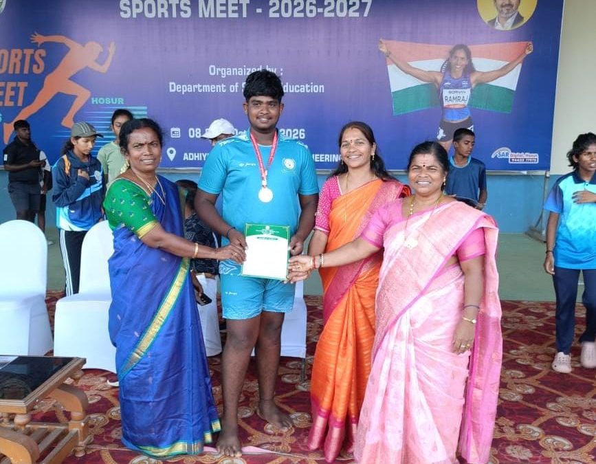 மாவட்டப் போட்டியில் முதலிடம்! மாநிலப் போட்டிக்குத் தகுதி பெற்ற அகரம் அரசுப் பள்ளி மாணவன்.