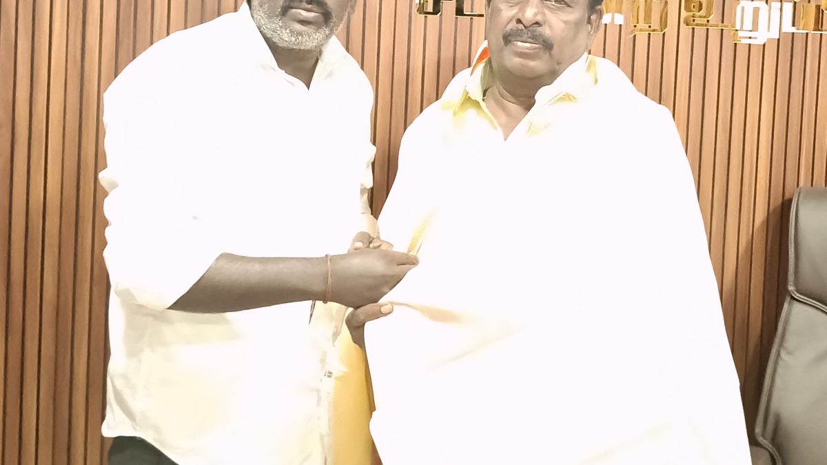 தமிழக வெற்றி குரல் செய்தி சேனல் மேலும் வளர சோழவந்தான் எம்.எல்.ஏ. கருப்பையா வாழ்த்து!
