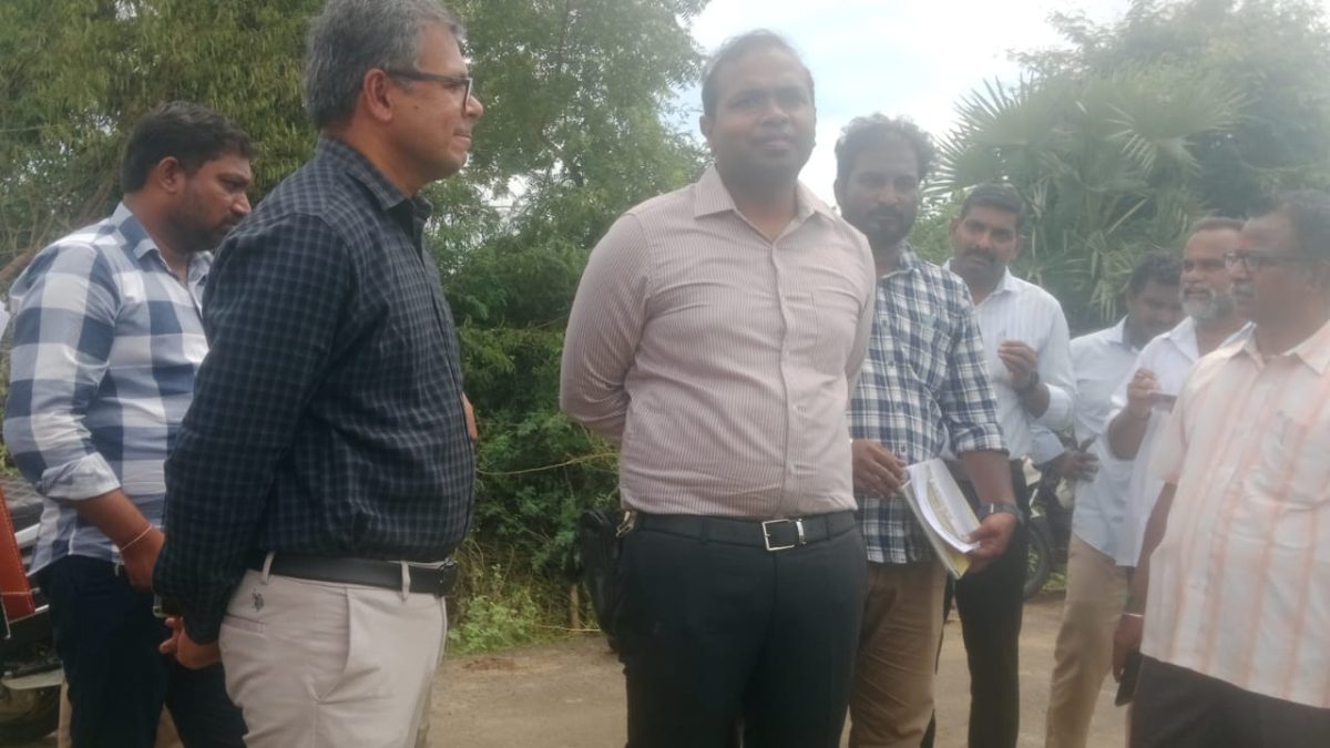 ஸ்ரீமுஷ்ணம் சுற்றுவட்டாரப் பகுதிகளில் மாவட்ட ஆட்சியர் ஆதித்யா செந்தில்குமார் ஆய்வு!
