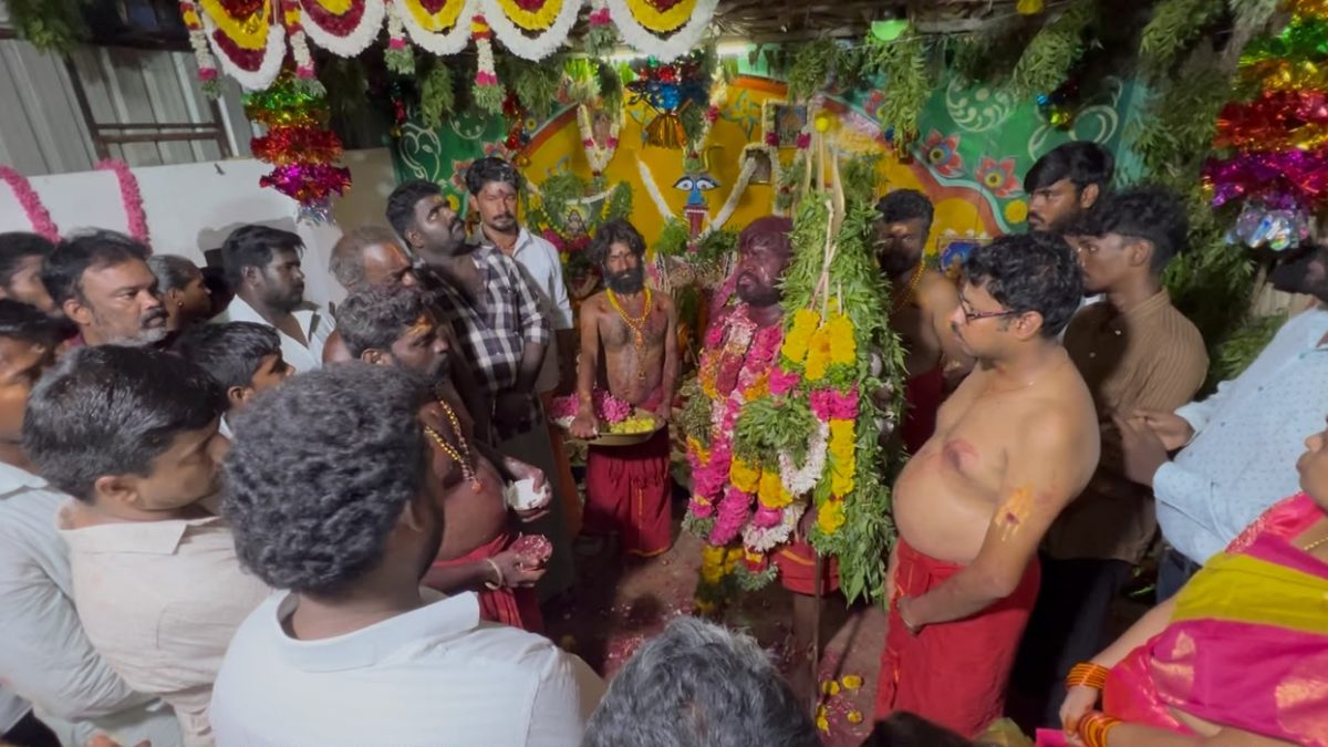 அமாவாசை சிறப்புப் பூஜையில் திரண்ட பக்தர்கள்! ஓடைப்பட்டி அழகு முத்தாரம்மன் கோவிலில் காளி அம்மனுக்கு சிறப்பு வழிபாடு.