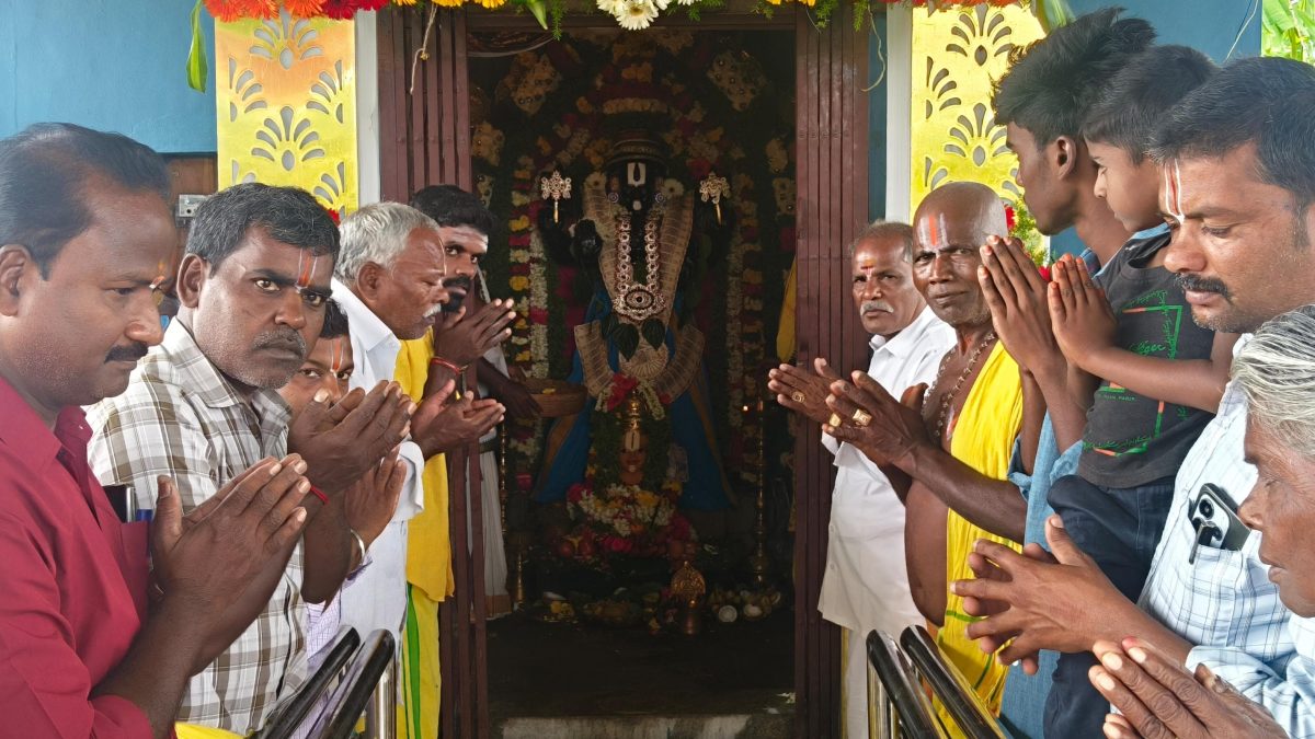 பாலக்கோடு சித்திரப்பட்டி ஸ்ரீ பெருமாள் கோவிலில் புரட்டாசி 5-வது சனிக்கிழமை சிறப்பு பூஜை!