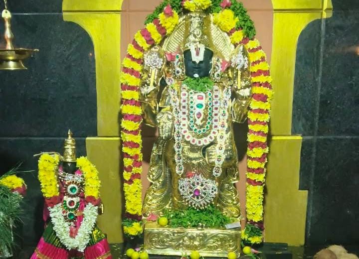 தின்னப்பட்டி 200 ஆண்டுகள் பழமையான ஸ்ரீ கதிரி பெருமாள் கோயிலில் புரட்டாசி கடைசி சனிக்கிழமை சிறப்பு பூஜை!