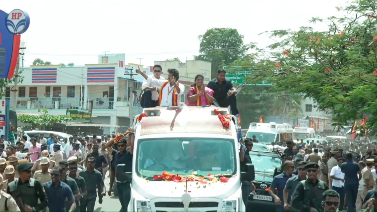 “தேர்தலுக்காக மட்டும் மக்களை சந்திப்பவன் அல்ல” – தாராபுரத்தில் ஸ்டாலினுக்கு விஜய் காட்டமான பதிலடி.