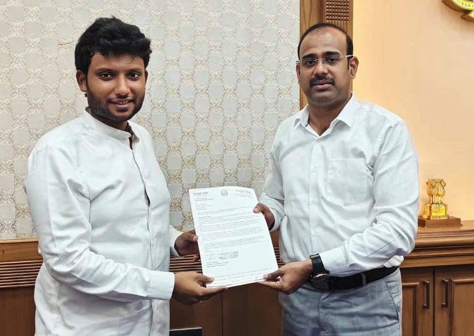 வடகிழக்குப் பருவமழைக்கு முன் பணிகள் தீவிரம்! மதுரவாயல் வளர்ச்சித் திட்டங்கள் குறித்து மாநகராட்சி ஆணையருடன் எம்.எல்.ஏ. ஆய்வு.
