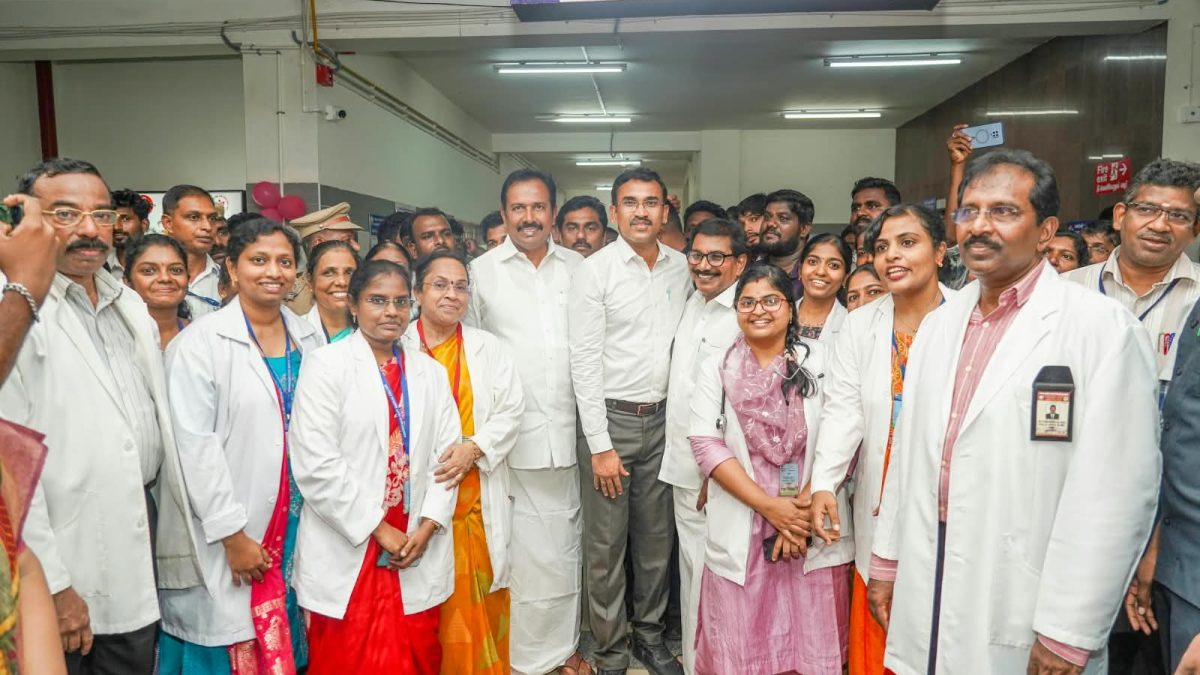 கன்னியாகுமரி அரசு மருத்துவக் கல்லூரி மருத்துவமனையில் அமைச்சர் அருண்ராஜ் ஆய்வு! 22 குழந்தைகளுக்கு தங்க மோதிரம் அணிவித்து மகிழ்ச்சி!