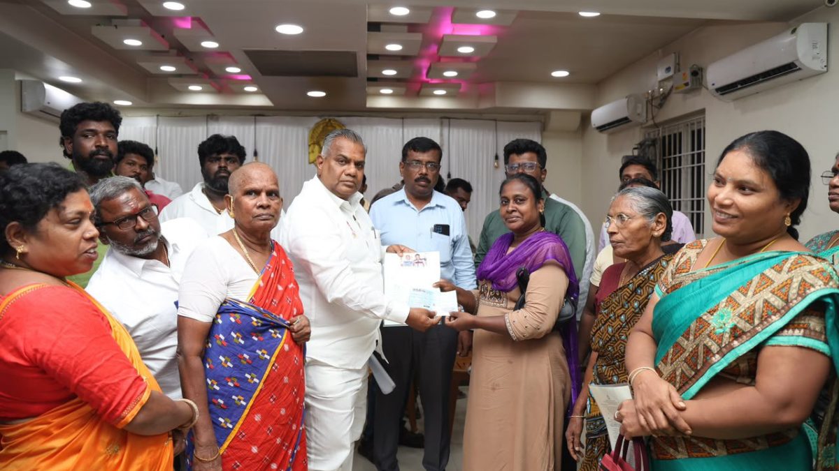 அசோக் நகர் நல்லான் குப்பத்தில் சேதமடைந்த 48 குடியிருப்புகள் மறுகட்டமைப்பு: அமைச்சர் என். ஆனந்த் உறுதி!