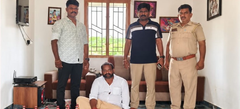 கருப்பதேவனூரில் கள்ளச்சாராயமா? மதுபாட்டில்கள் விற்பனை செய்ததாக ஒருவர் மீது வழக்கு – 77 பாட்டில்கள் பறிமுதல்!