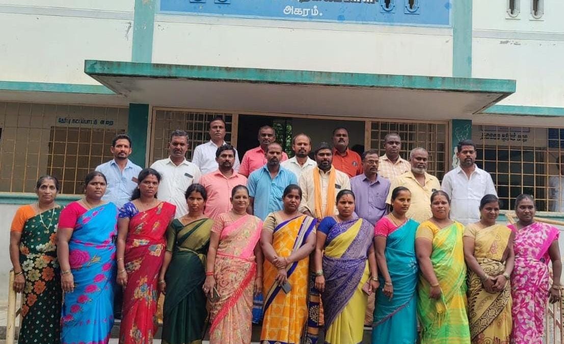 அகரம் அரசு மேல்நிலைப் பள்ளியில் பள்ளி மேலாண்மைக் குழு மறுகட்டமைப்பு: தலைவராக உமா பச்சையப்பன் தேர்வு!