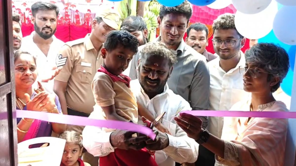குழந்தைகள் வரும் வரை காத்திருந்த அமைச்சர் தென்னரசு!