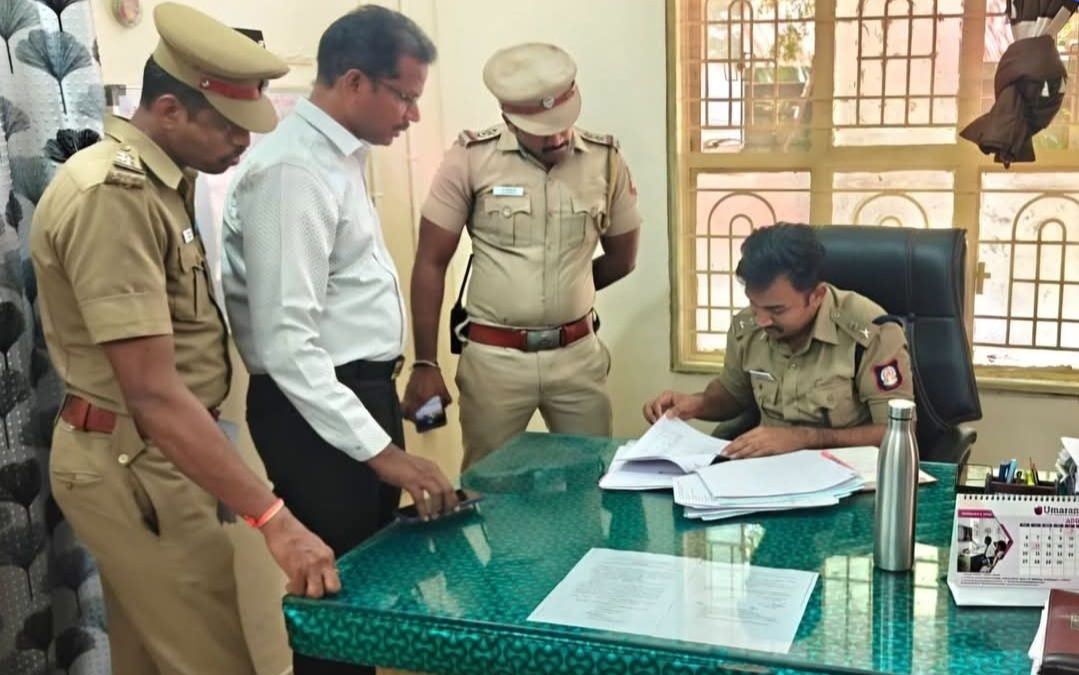 திருப்பத்தூர் நகர காவல் நிலையத்தில் எஸ்.பி. அக்‌ஷய் அனில் வாகரே ஆய்வு!