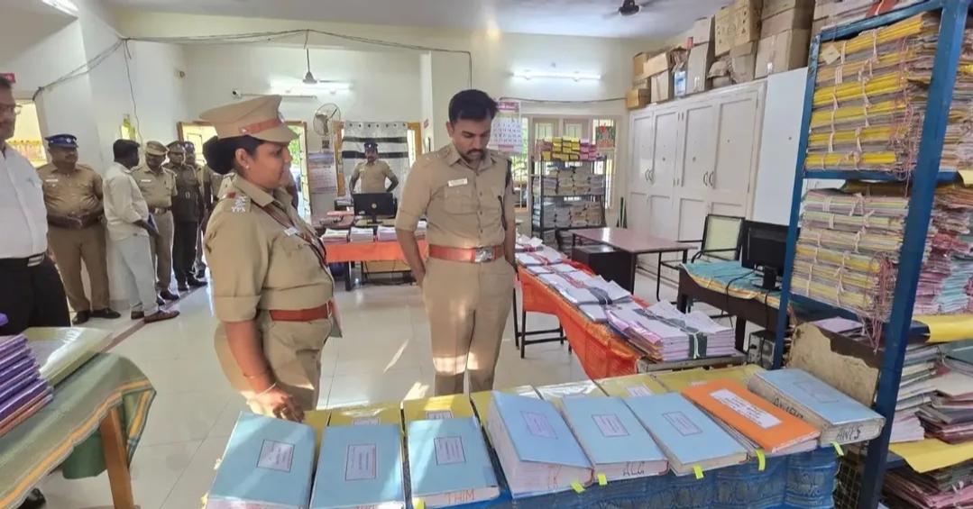 வாணியம்பாடி துணைக் காவல் கண்காணிப்பாளர் அலுவலகத்தில் மாவட்டக் காவல் கண்காணிப்பாளர் ஆய்வு!