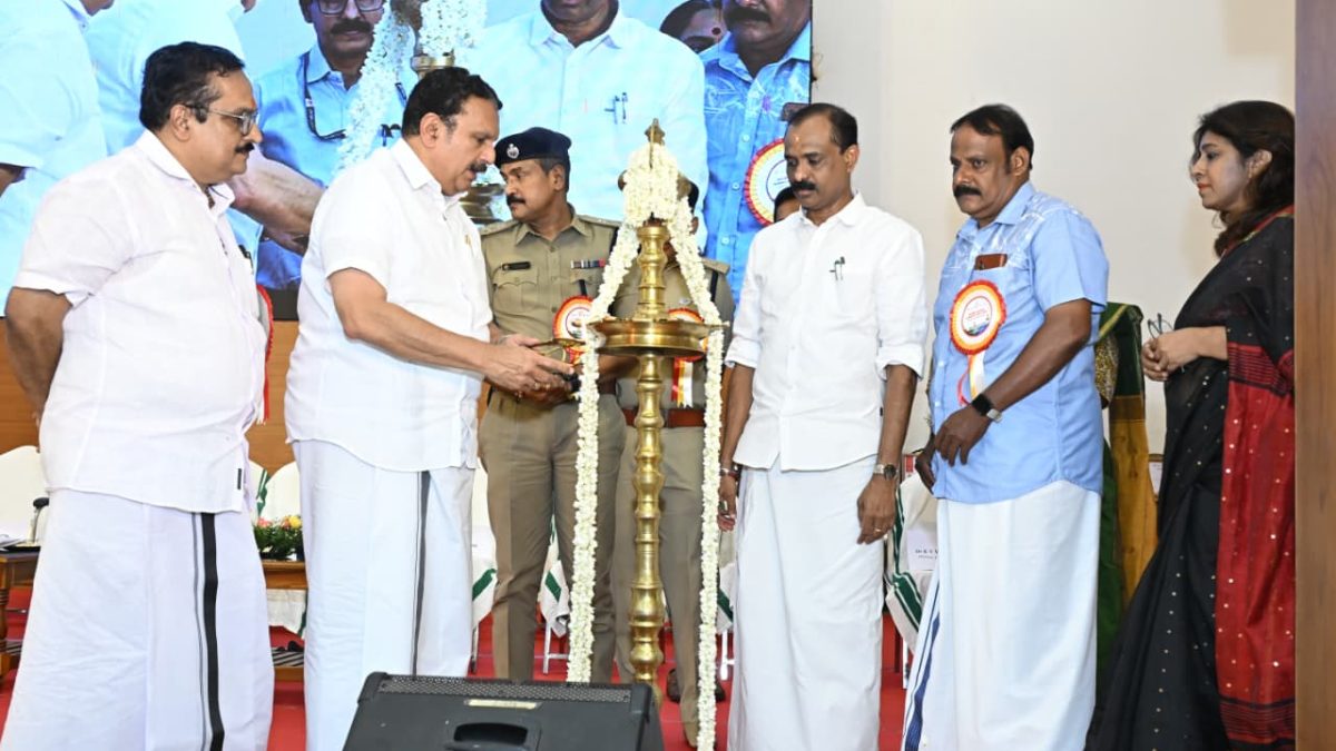 அவசர காலங்களில் ரத்தத் தட்டுப்பாடு ஏற்படாமல் தன்னார்வ ரத்ததானத்தை ஊக்குவிக்க வேண்டும் – அமைச்சர் முரளீதரன்.