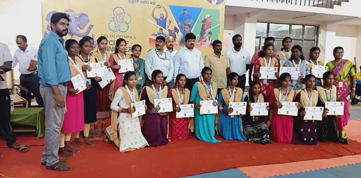 முதலமைச்சர் கோப்பை போட்டிகளில் தூய தெரசா கல்லூரி மாணவிகள் அசத்தல்: மாநிலப் போட்டிக்கு 20 பேர் தகுதி.