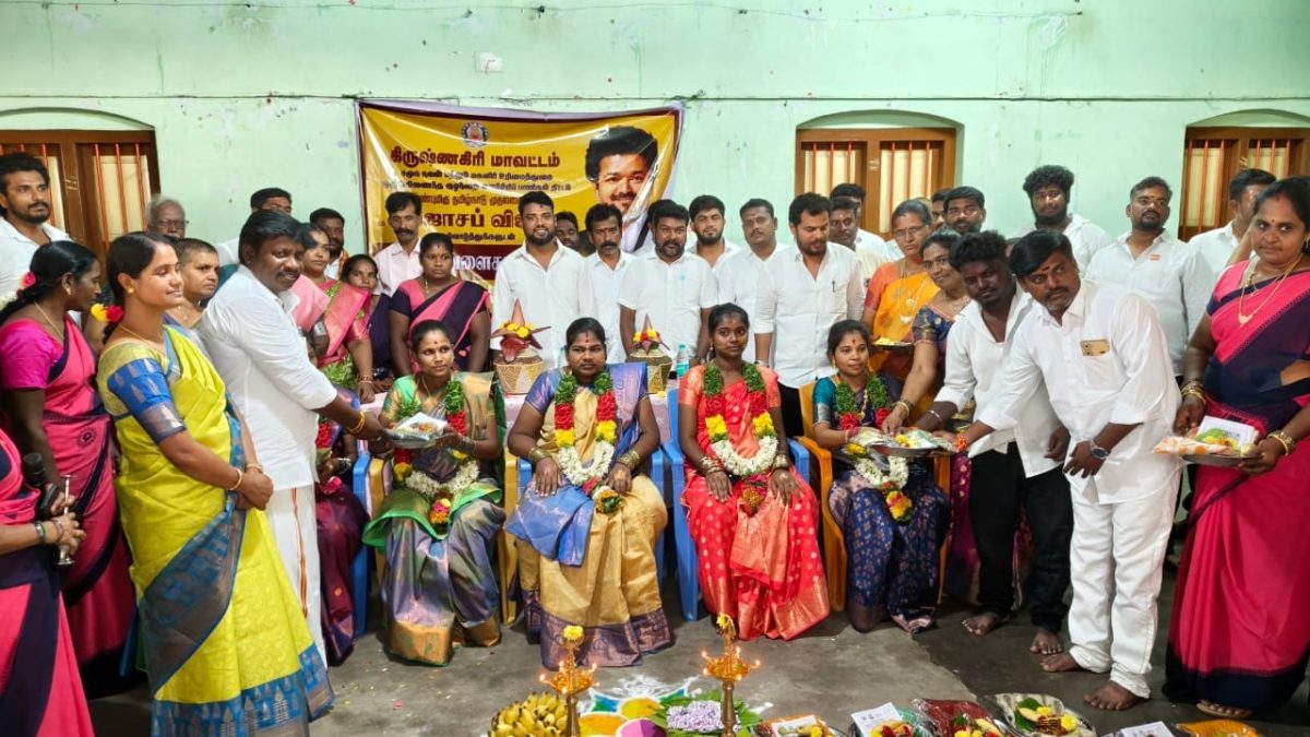 ஊத்தங்கரையில் 100 கர்ப்பிணிகளுக்கு சமுதாய வளைகாப்பு! சீர்வரிசைப் பொருட்கள் வழங்கி சிறப்பிப்பு.