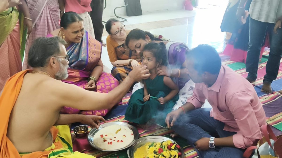பாலக்கோடு ஸ்ரீ வித்யா மந்திர் பள்ளியில் வித்யாரம்பம் விழா! 200-க்கும் மேற்பட்ட குழந்தைகளுக்கு எழுத்தறிவித்தல்.
