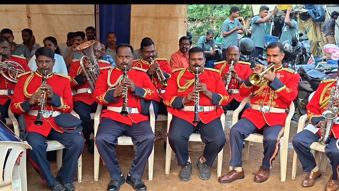ஆவடி பேருந்து நிலையம் அருகே காவலர் வீரவணக்க நாள் இசை அஞ்சலி! வீரமரணம் அடைந்த காவலர்களுக்கு மரியாதை.