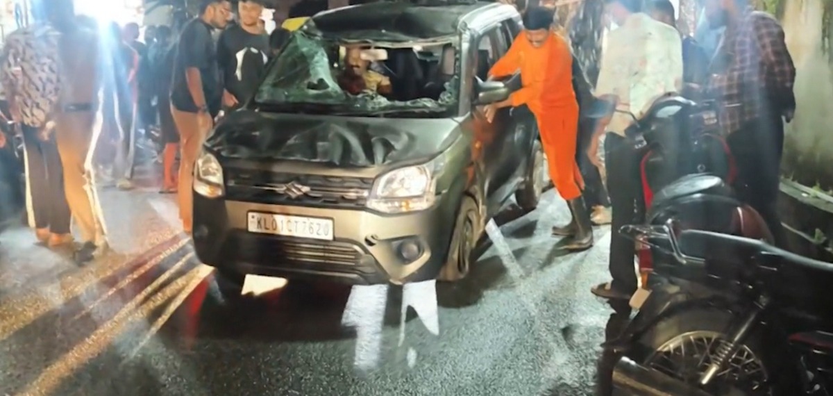 மது போதையில் கார் ஓட்டி விபத்து: கேரள கலால் துறை அதிகாரி பணியிடைநீக்கம்!