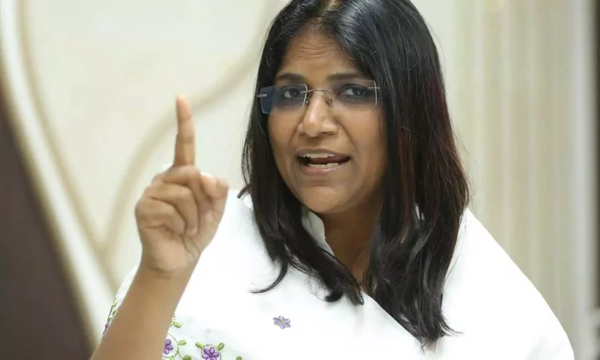 அடூர் பிரகாஷ் கருத்துக்கு ஆதரவு: கேரள மகிளா காங்கிரஸ் தலைவர் ஜெபி மேத்தர் வெளிப்படை கருத்து.